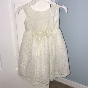 Little Girls off White Lace dress